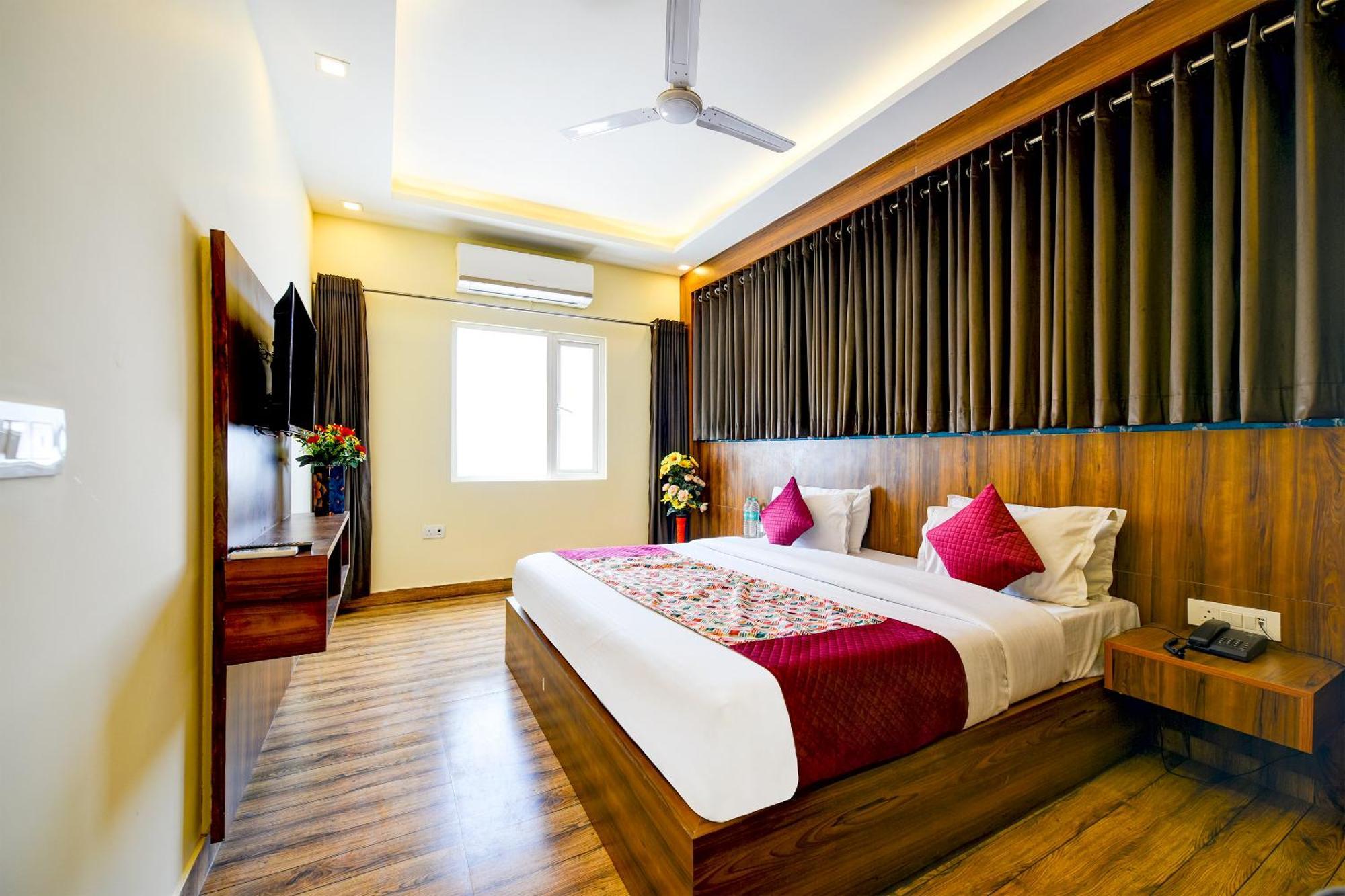 Rosewood Suites A Family Hotel Near Delhi Airport Neu-Delhi Exterior foto